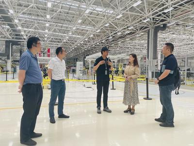 【访企拓岗促就业】副校长姬中英带队赴路特斯全球智能工厂走访交流