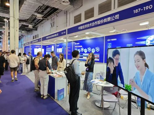 长三角公共就业服务示范项目展暨上海市人力资源协作洽谈大会举行